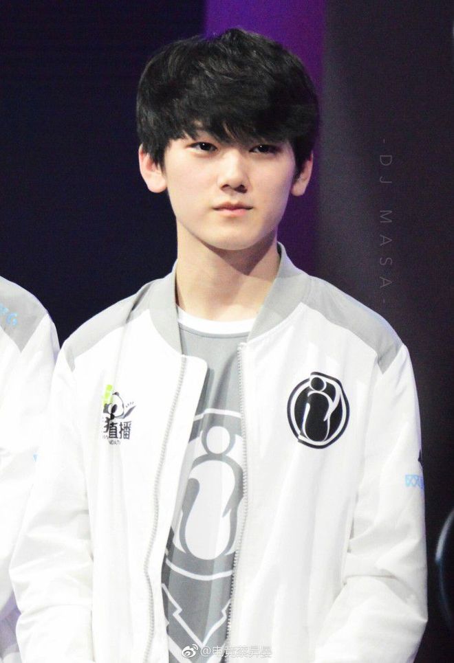 Zeus 揭示了 Major 的真实奖金