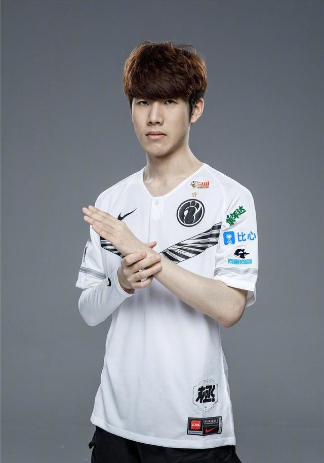 NiP 和 Fluxo 在 2025 年 StarLadder 布达佩斯 Major 第一阶段的首个比赛日以胜利结束